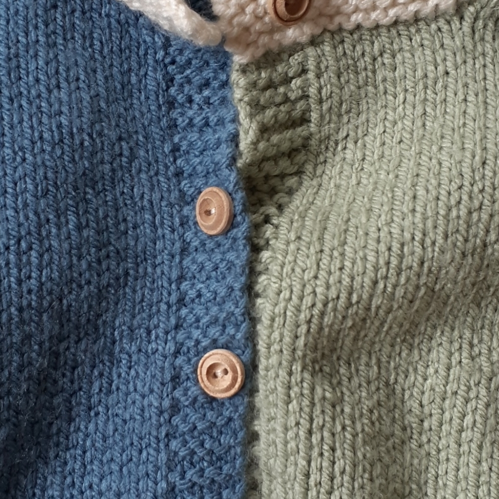 Babies Hand-Made Green, Blue and Cream Sweater No Size or Brand Tags - Picture 3 of 7